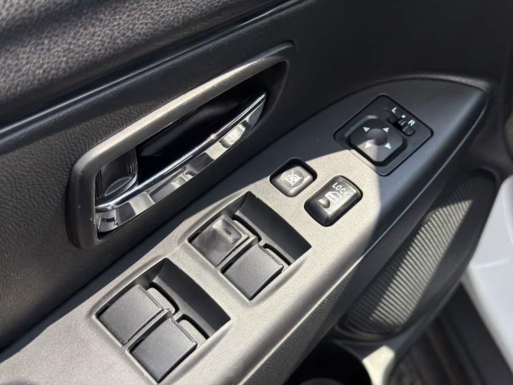 Thumbnail: 2025 Mitsubishi Outlander Sport - 20