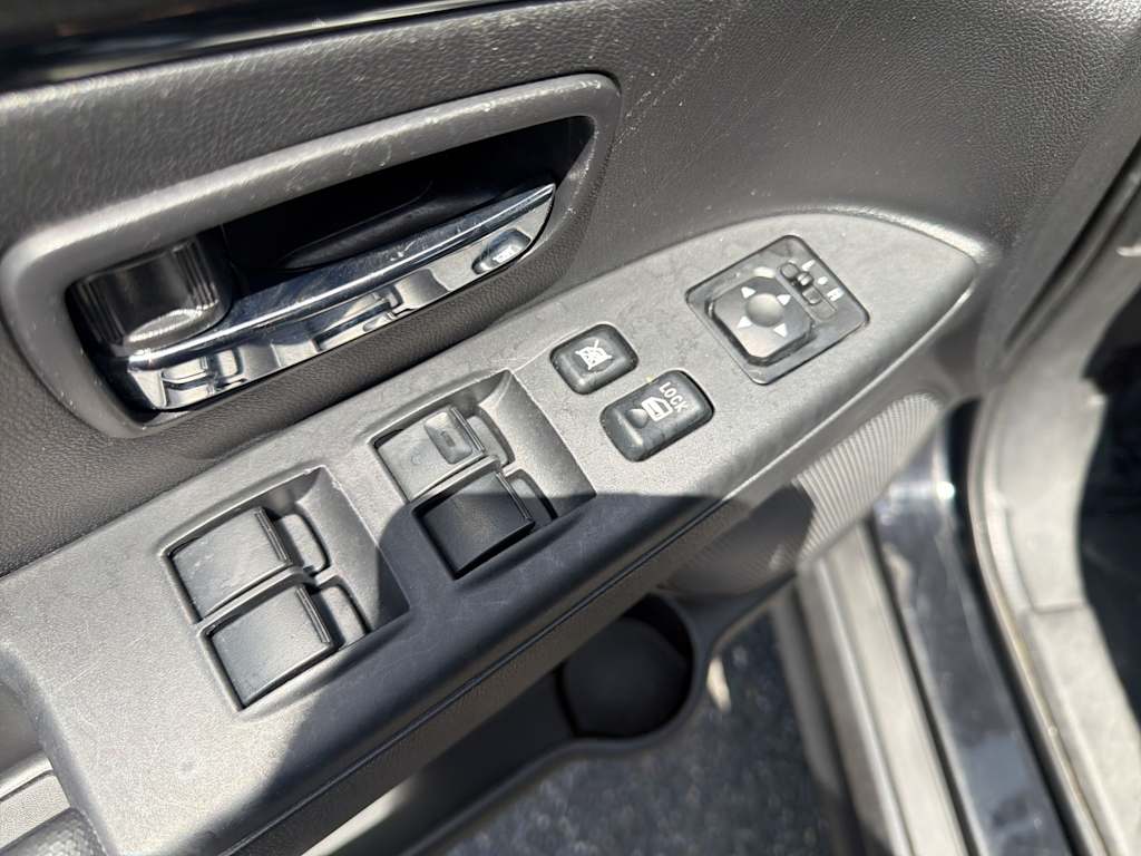 Thumbnail: 2024 Mitsubishi Outlander Sport - 21