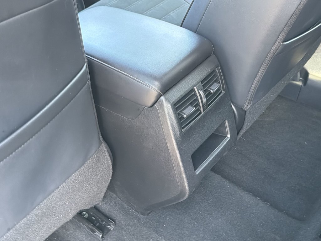Thumbnail: 2024 Mitsubishi Outlander - 23