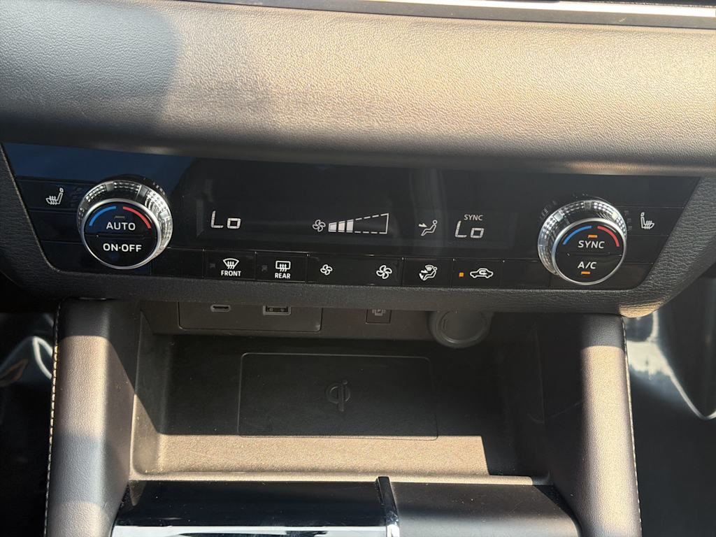 Thumbnail: 2024 Mitsubishi Outlander - 22