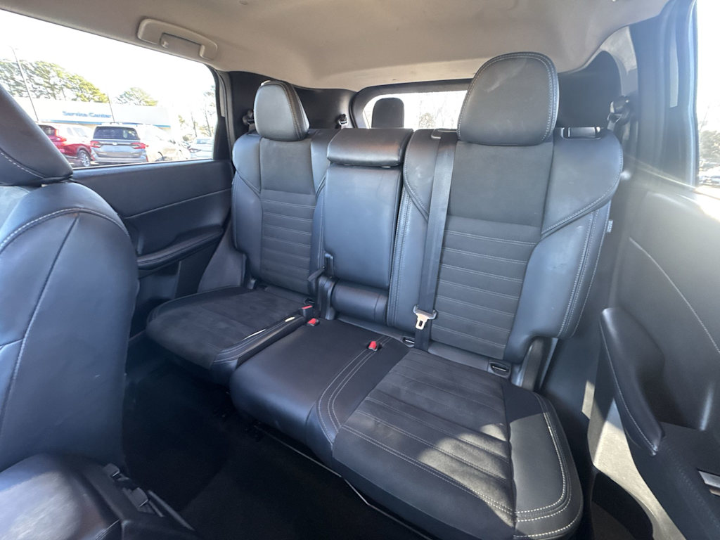 Thumbnail: 2024 Mitsubishi Outlander - 10