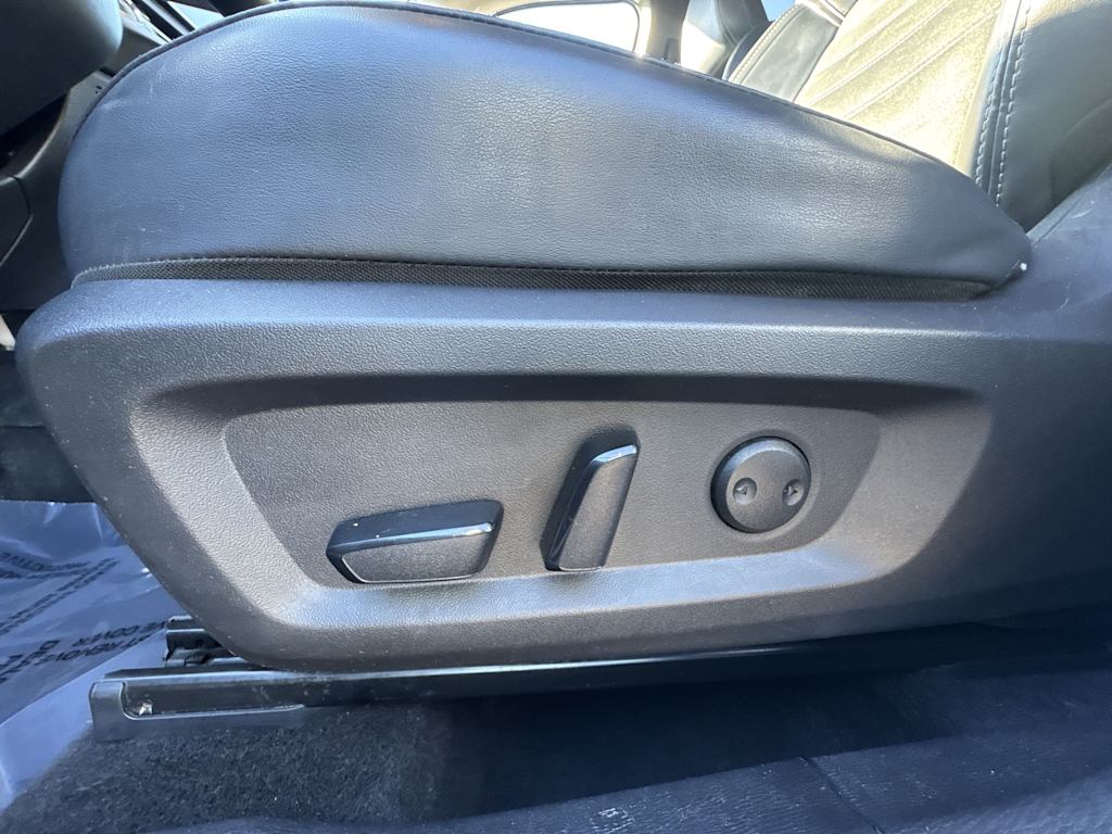 Thumbnail: 2024 Mitsubishi Outlander - 19