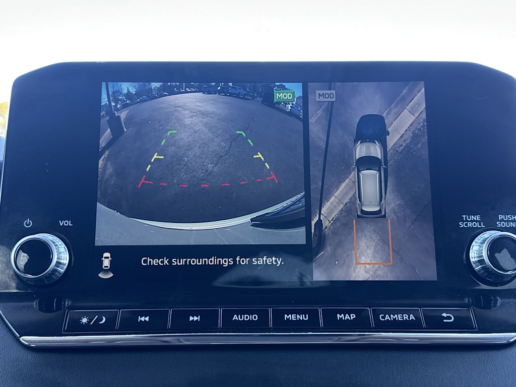 Thumbnail: 2024 Mitsubishi Outlander - 25