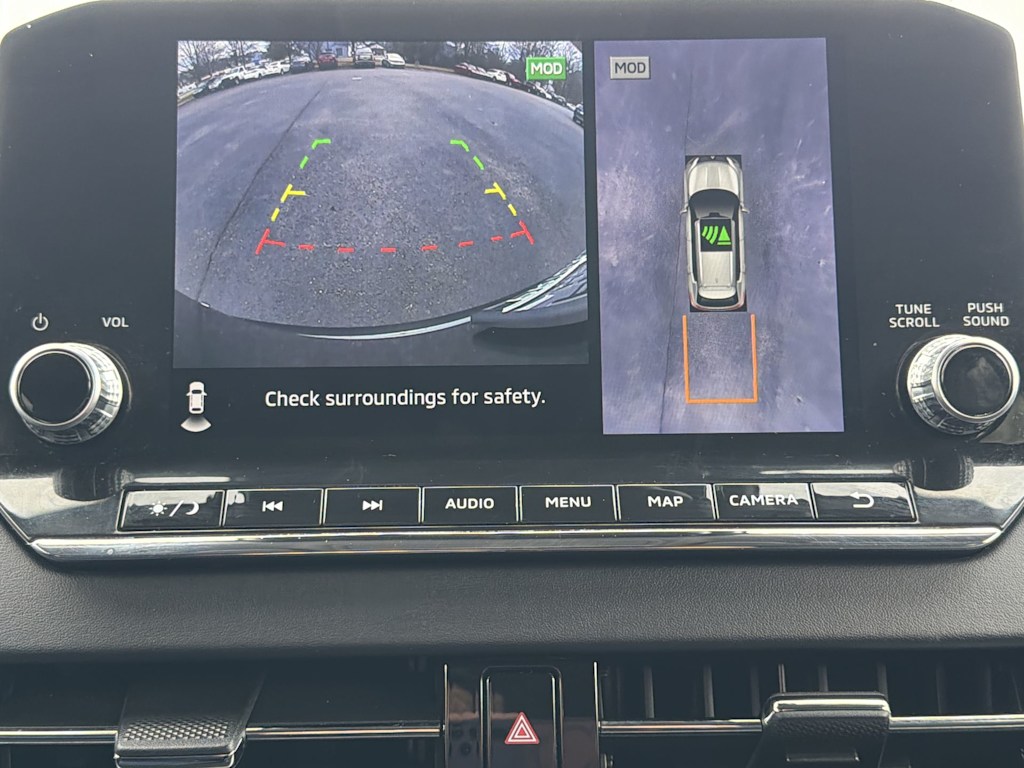 Thumbnail: 2024 Mitsubishi Outlander - 24