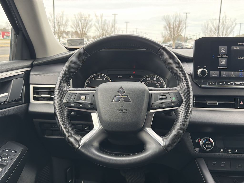 Thumbnail: 2024 Mitsubishi Outlander - 2