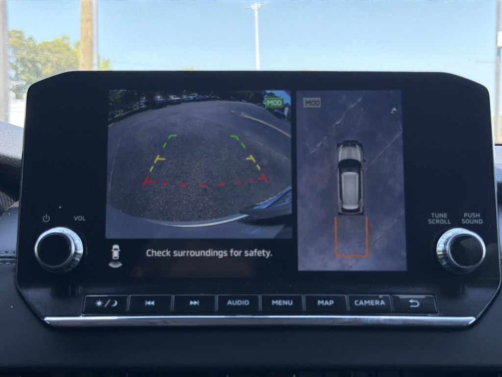 Thumbnail: 2024 Mitsubishi Outlander - 24