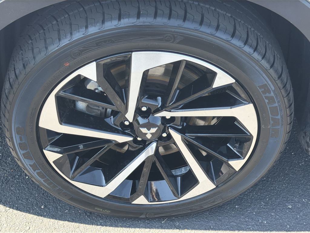 Thumbnail: 2024 Mitsubishi Outlander - 8