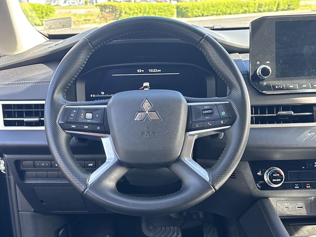 Thumbnail: 2024 Mitsubishi Outlander - 2