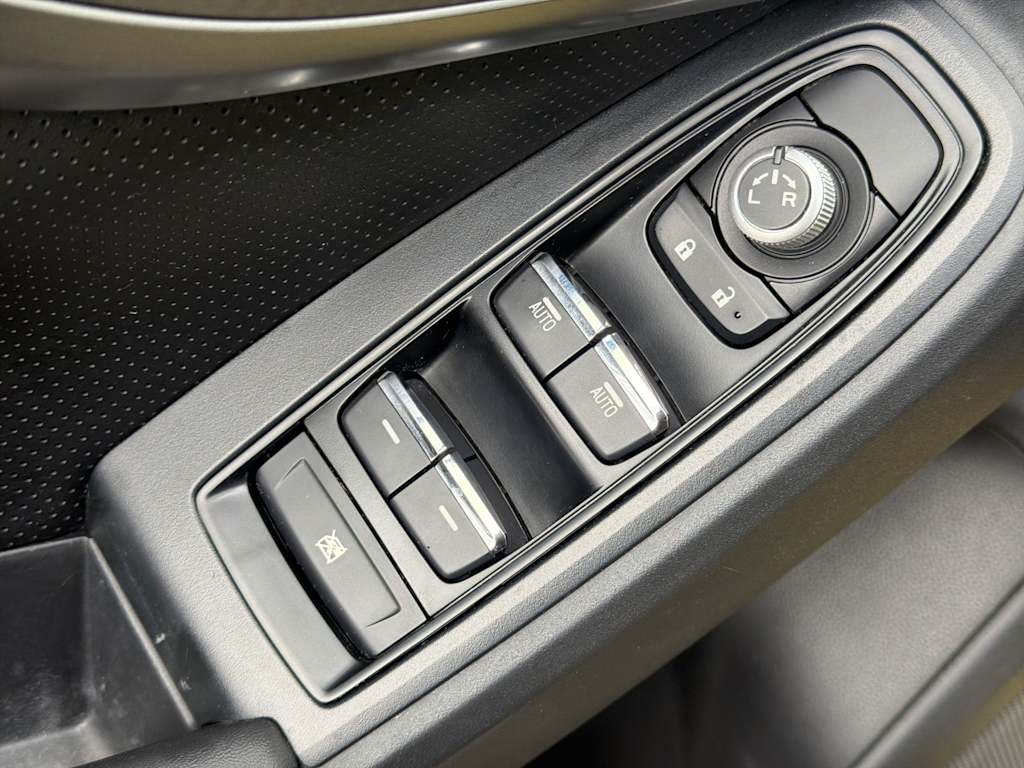 Thumbnail: 2021 Subaru Crosstrek - 22