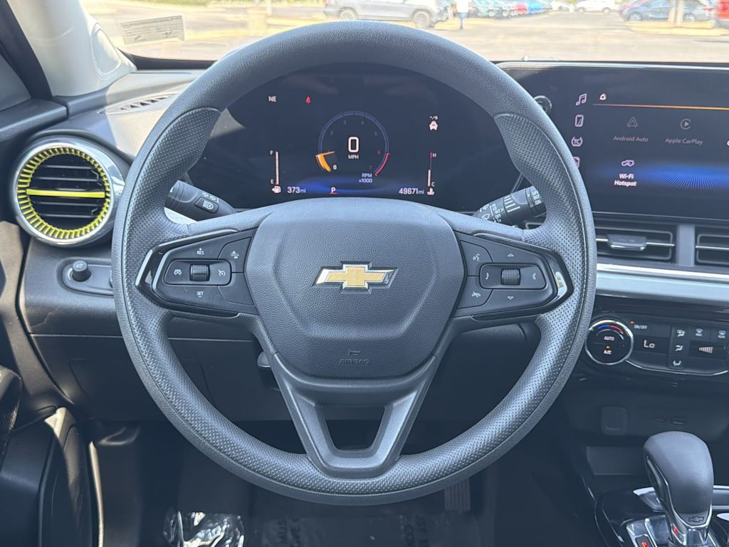 Thumbnail: 2025 Chevrolet Trax - 2