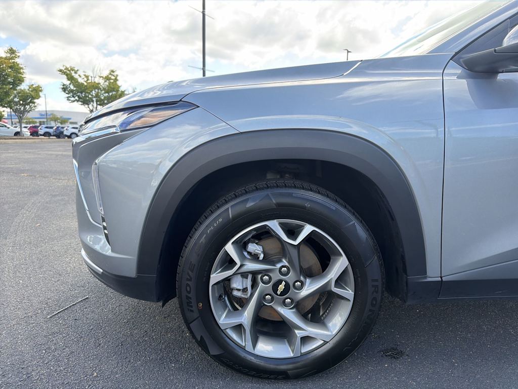 Thumbnail: 2025 Chevrolet Trax - 6