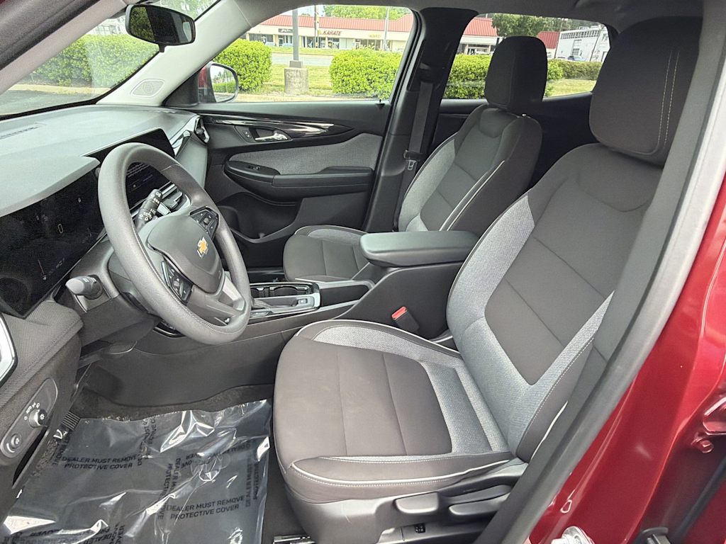 Thumbnail: 2025 Chevrolet TrailBlazer - 9