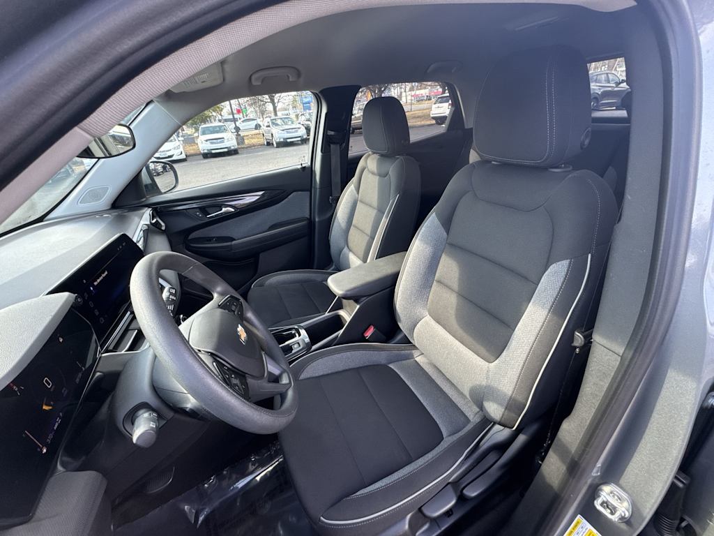 Thumbnail: 2025 Chevrolet TrailBlazer - 9