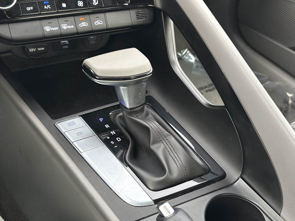 Thumbnail: 2024 Hyundai Elantra - 11