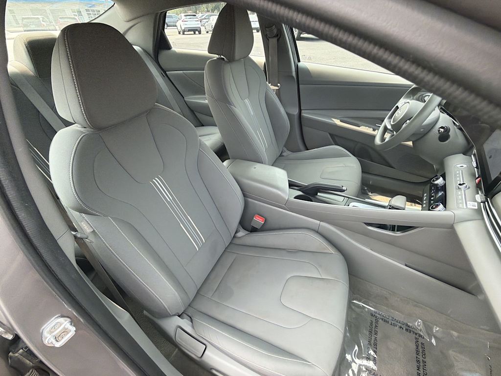 Thumbnail: 2024 Hyundai Elantra - 8