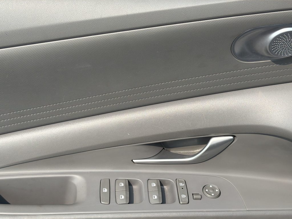 Thumbnail: 2024 Hyundai Elantra - 21