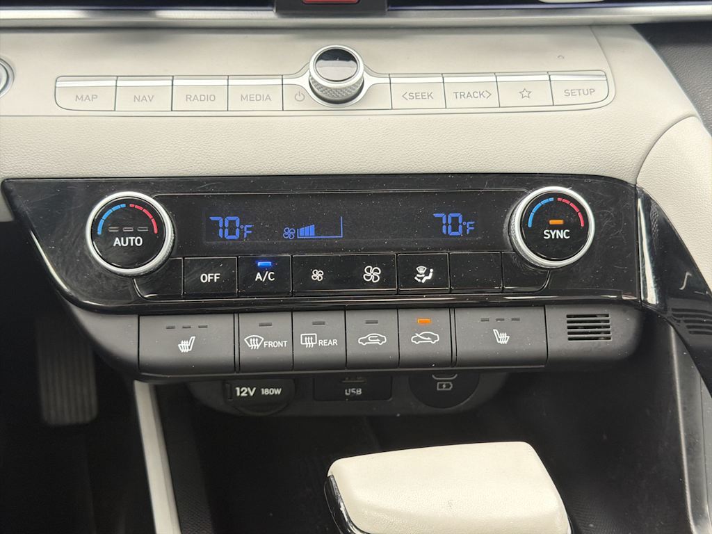 Thumbnail: 2024 Hyundai Elantra - 24