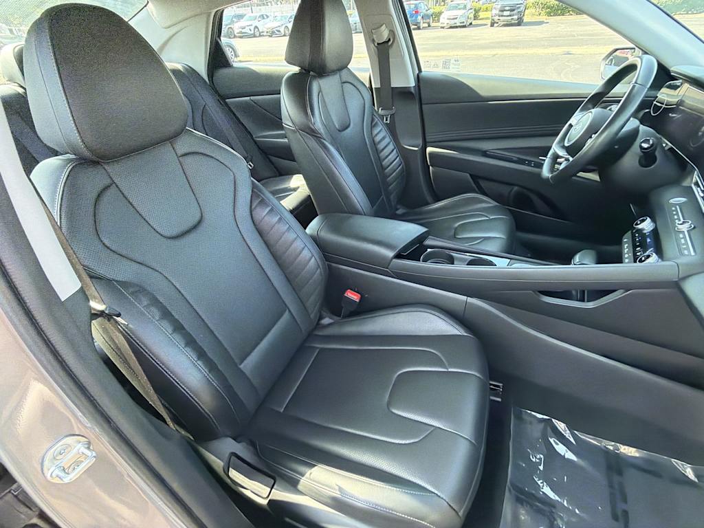 Thumbnail: 2024 Hyundai Elantra - 10