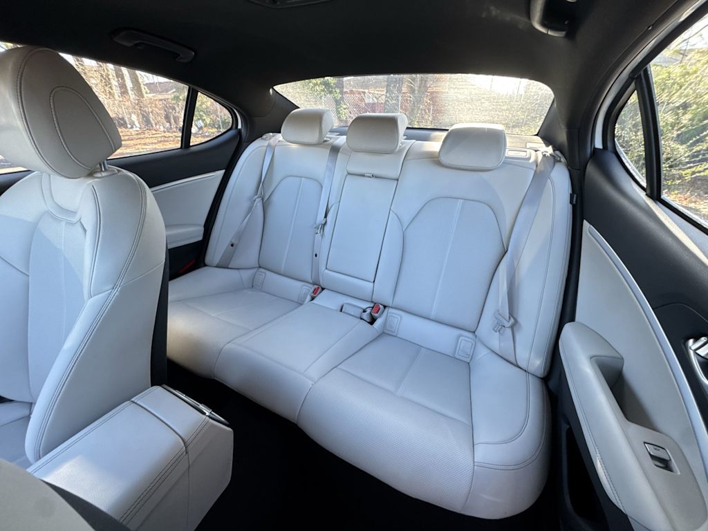 Thumbnail: 2025 Genesis G70 - 8