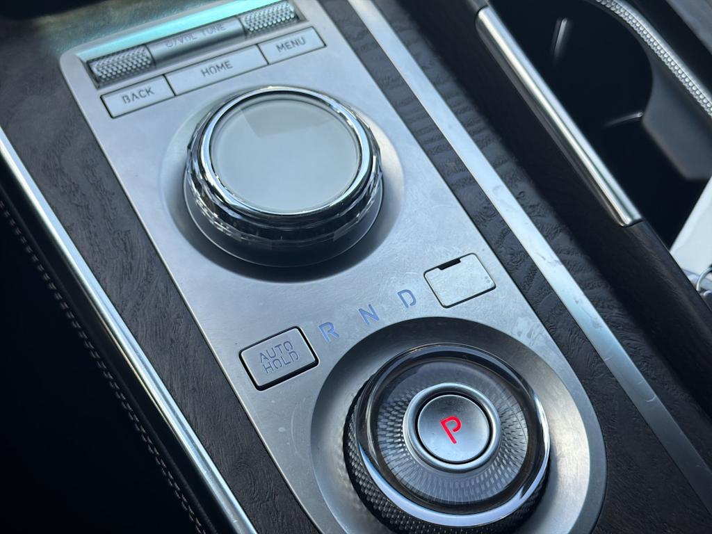 Thumbnail: 2024 Genesis GV80 - 24