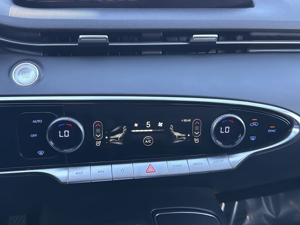 Thumbnail: 2025 Genesis GV70 - 22