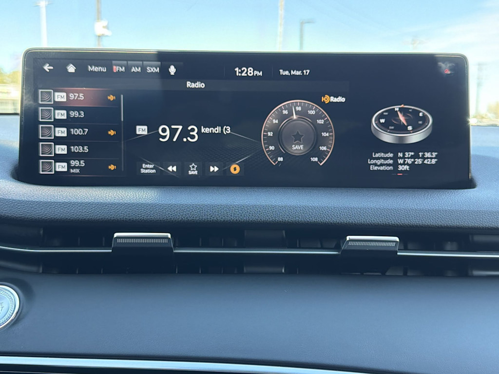 Thumbnail: 2025 Genesis GV70 - 15