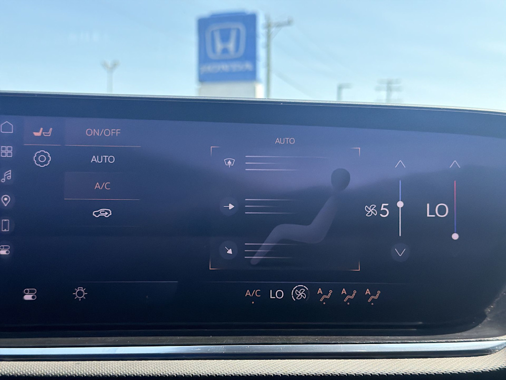 Thumbnail: 2024 Buick Envision - 22