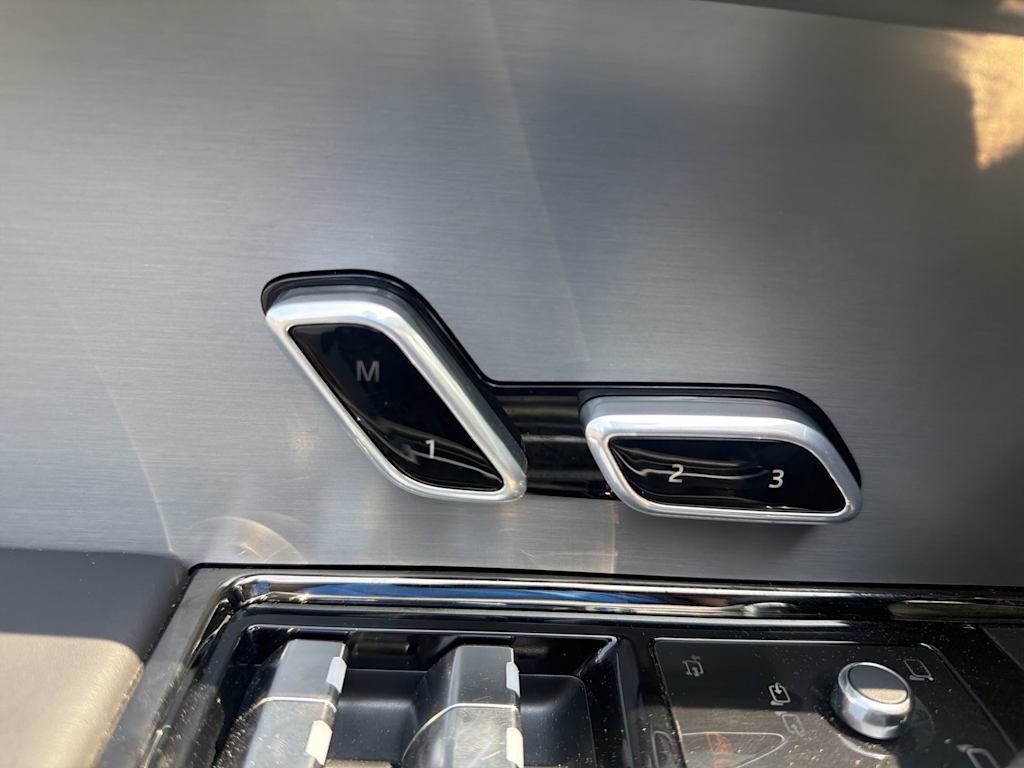 Thumbnail: 2025 Land Rover Range Rover Sport - 5