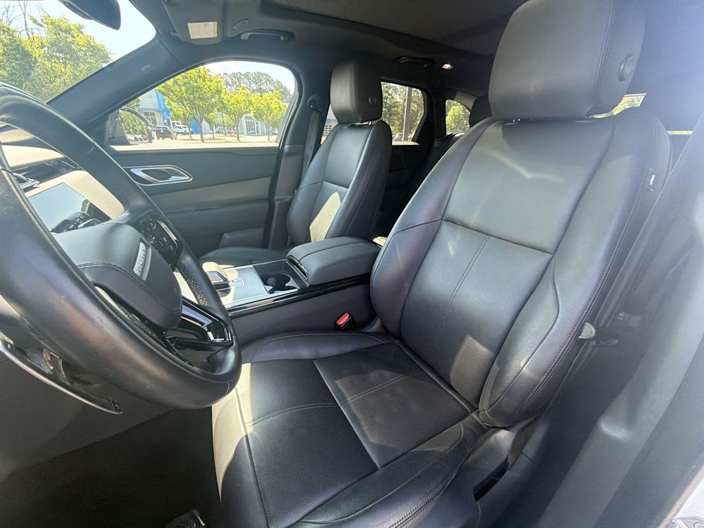 Thumbnail: 2025 Land Rover Range Rover Velar - 6