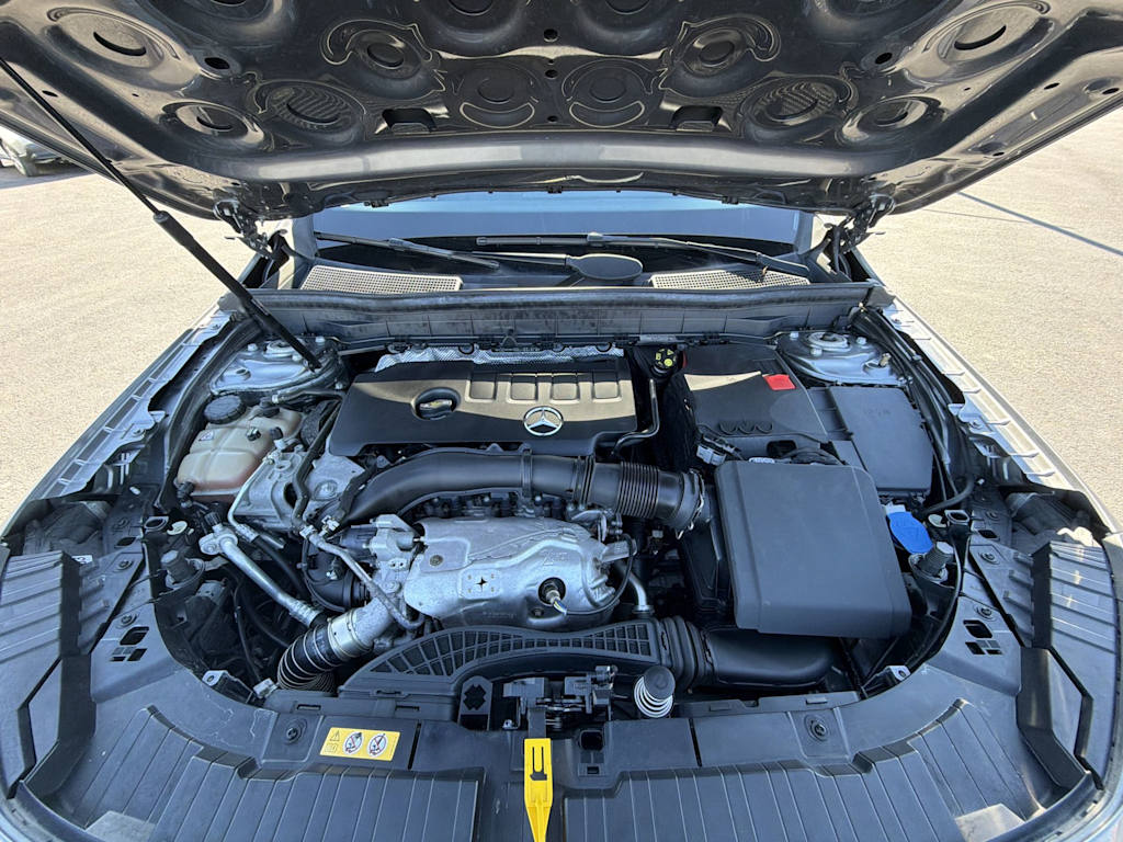 Thumbnail: 2020 Mercedes-Benz GLB - 8