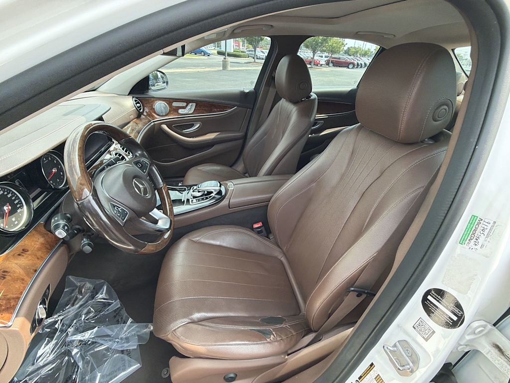 Thumbnail: 2018 Mercedes-Benz E-Class - 9