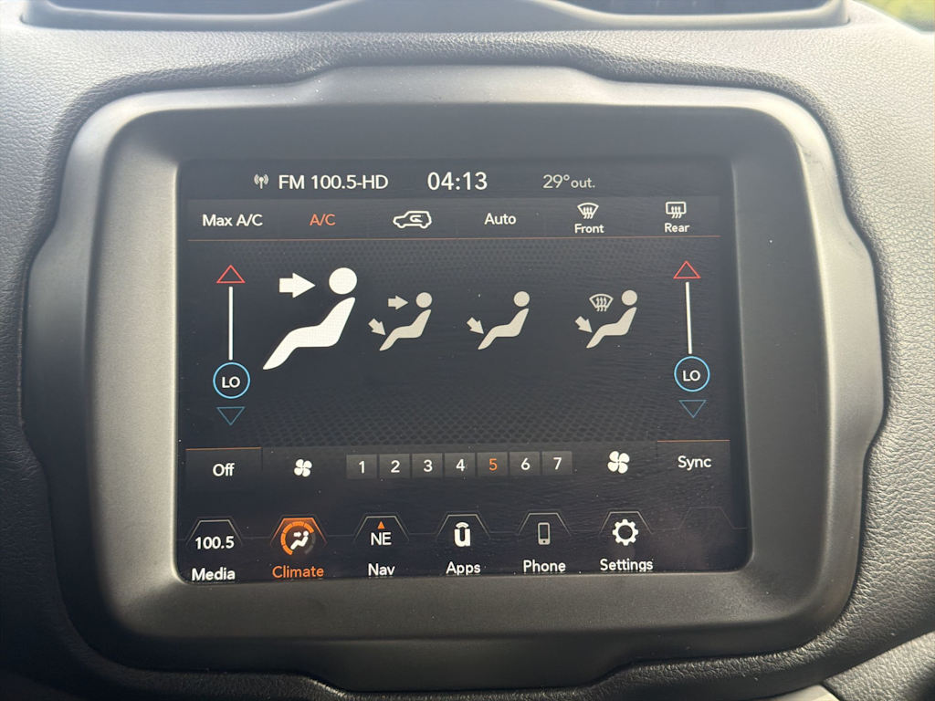Thumbnail: 2023 Jeep Renegade - 22