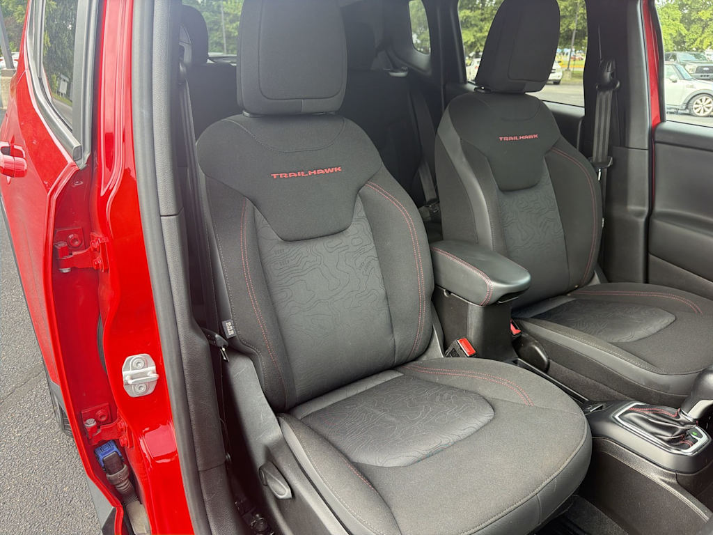 Thumbnail: 2023 Jeep Renegade - 26