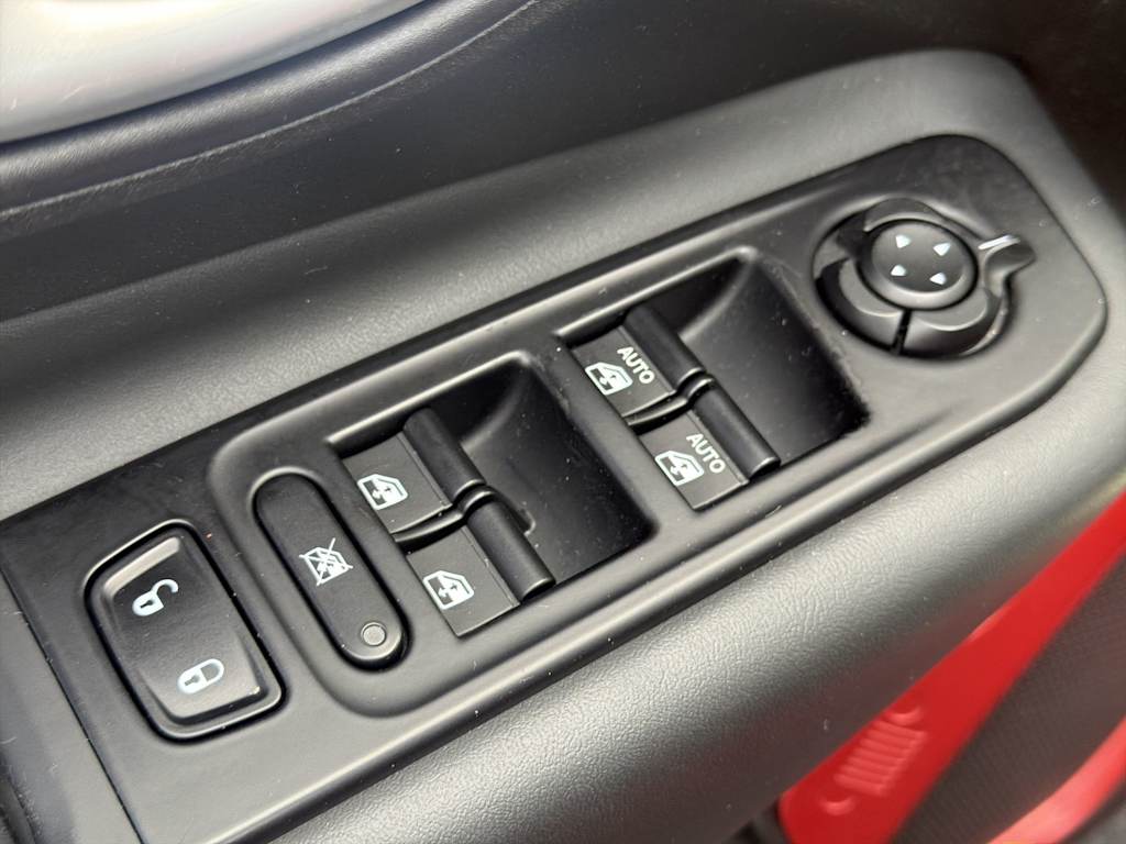 Thumbnail: 2023 Jeep Renegade - 21
