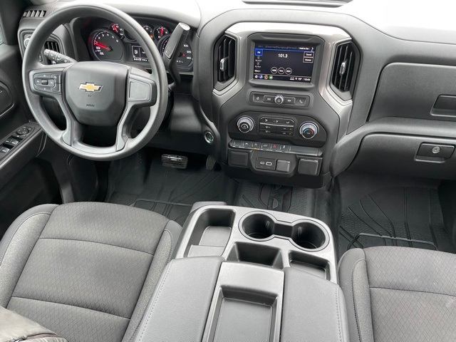 2025 Chevrolet Silverado 1500 Custom 2