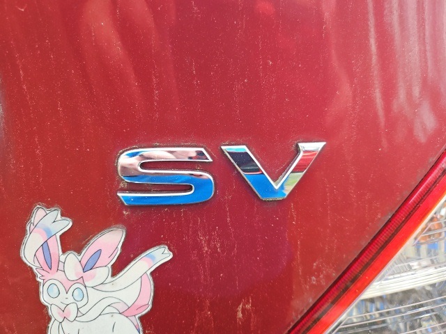 2012 Nissan Versa SV 18