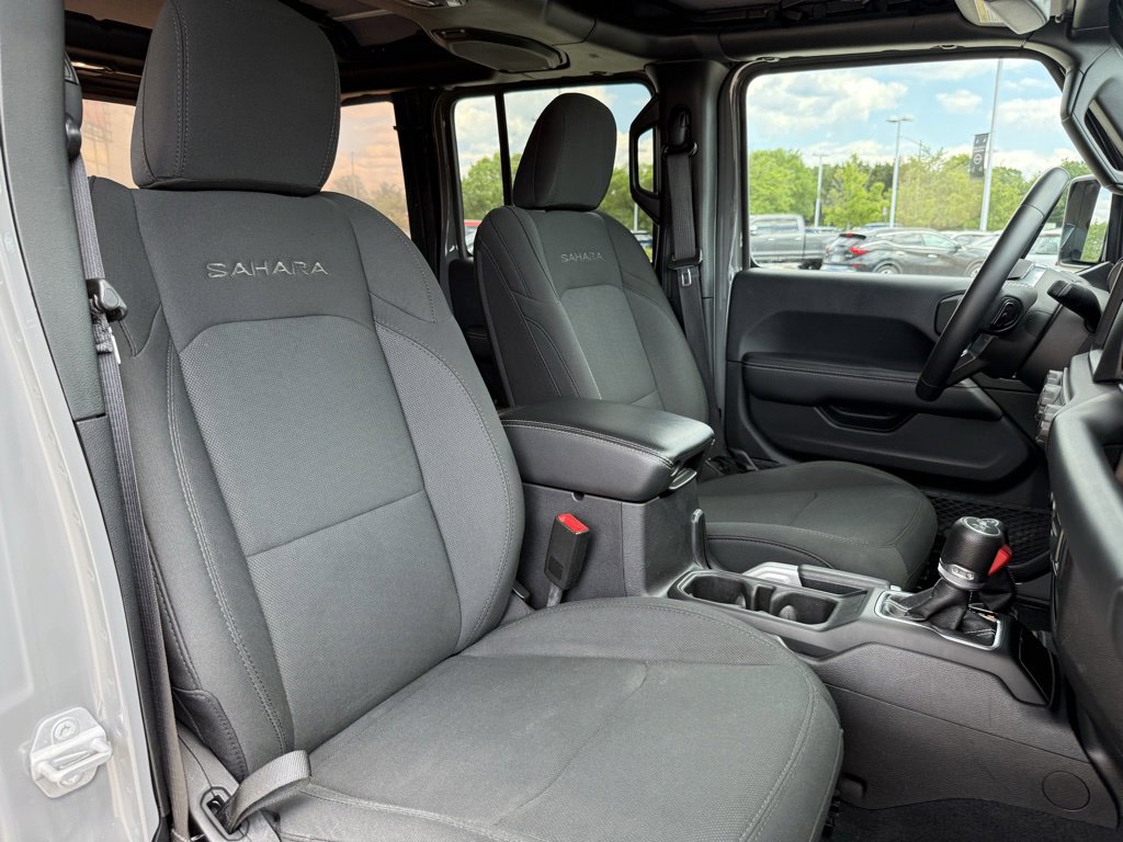 Thumbnail: 2018 Jeep Wrangler - 31