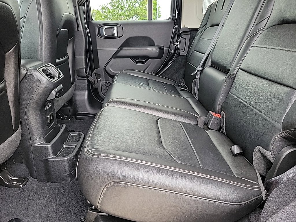 Thumbnail: 2022 Jeep Wrangler - 12