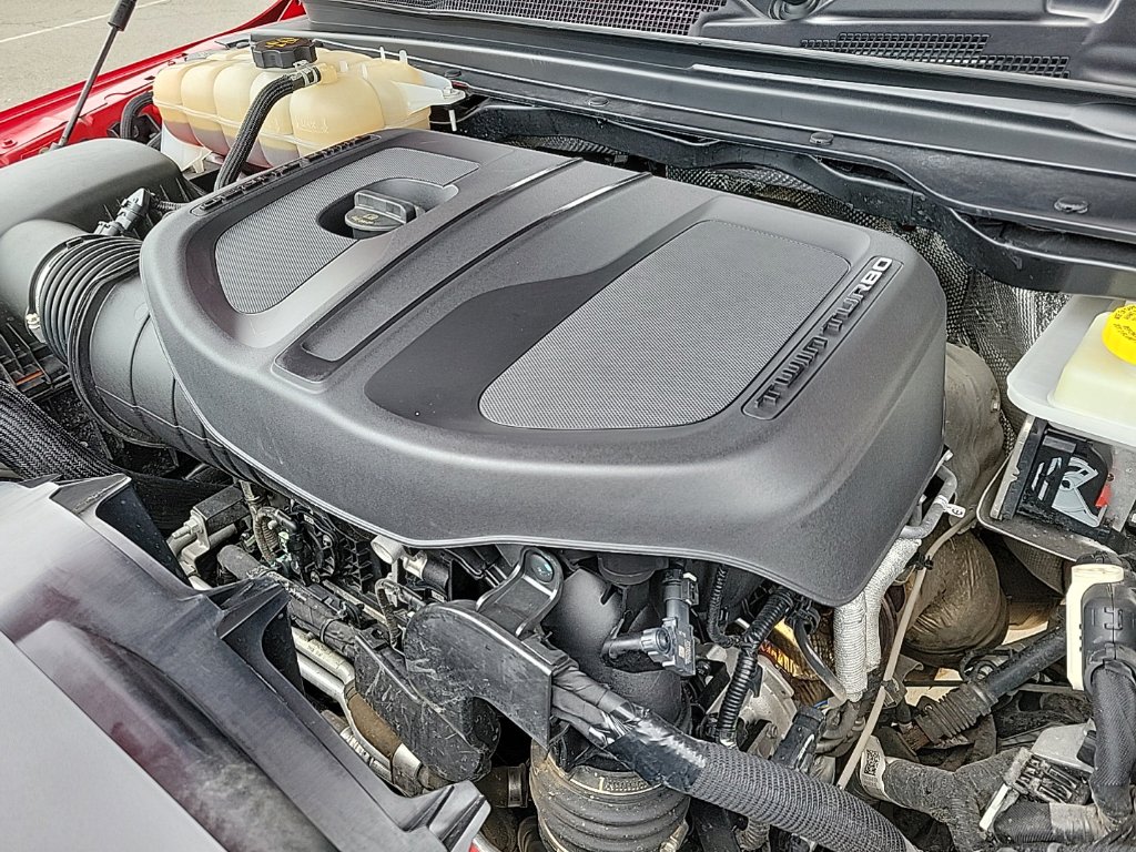 Thumbnail: 2025 RAM 1500 - 8