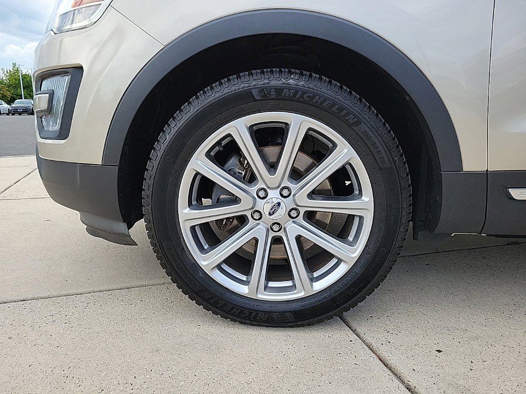 Thumbnail: 2017 Ford Explorer - 7