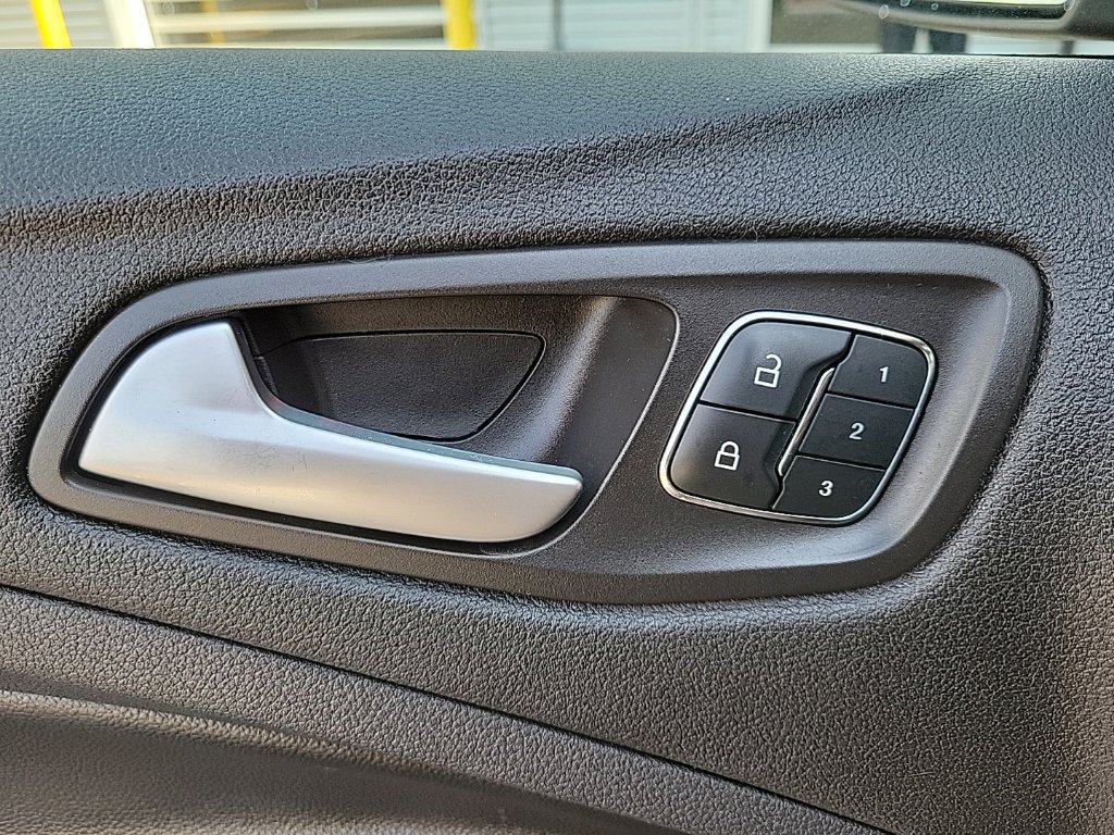 Thumbnail: 2014 Ford Escape - 29