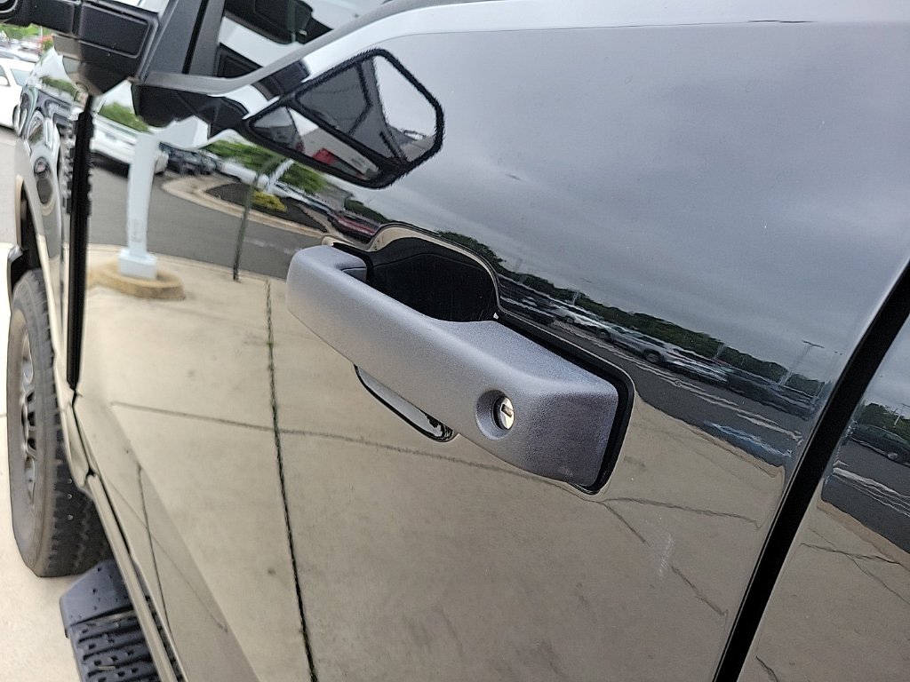 Thumbnail: 2023 Ford F-250 - 17