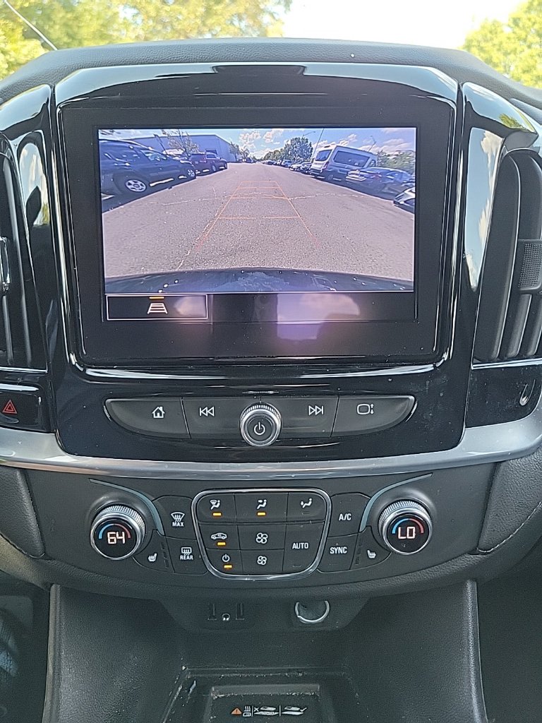 Thumbnail: 2023 Chevrolet Traverse - 15