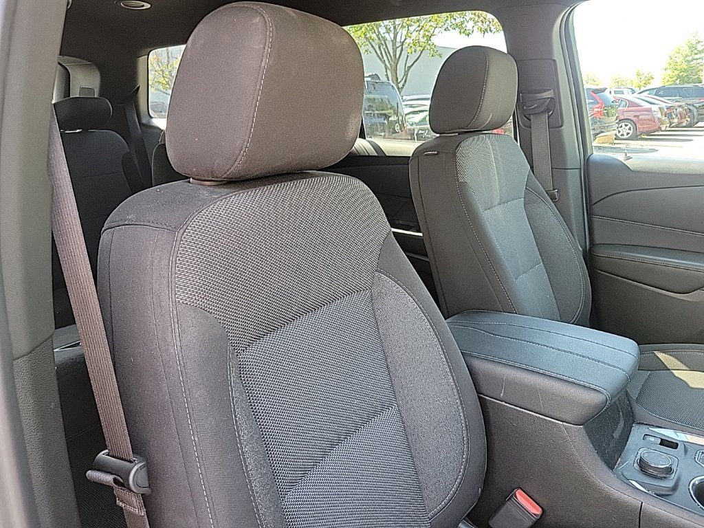 Thumbnail: 2023 Chevrolet Traverse - 8