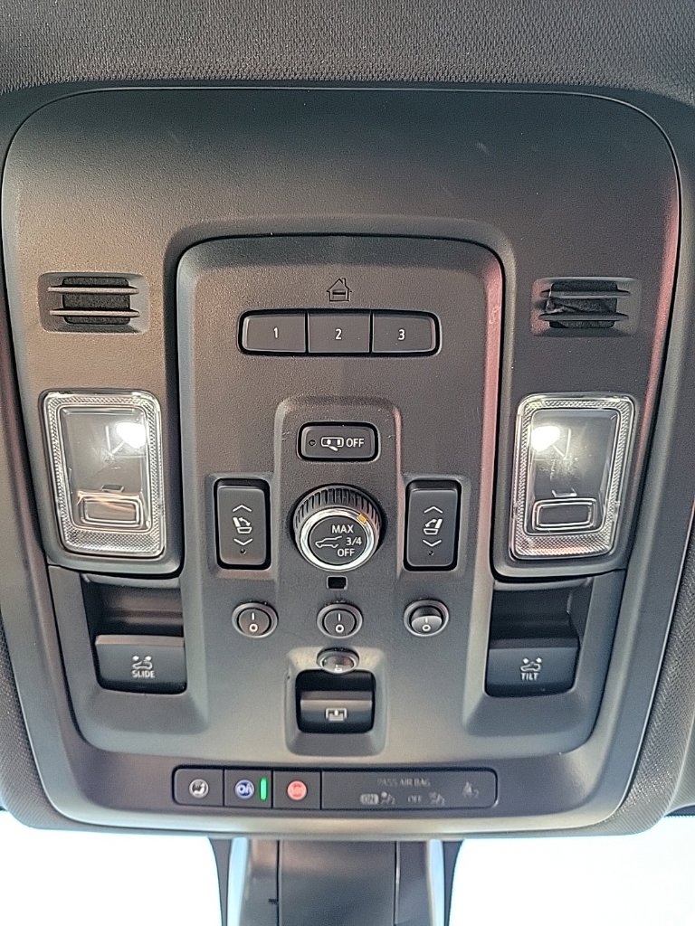 Thumbnail: 2022 Chevrolet Suburban - 33