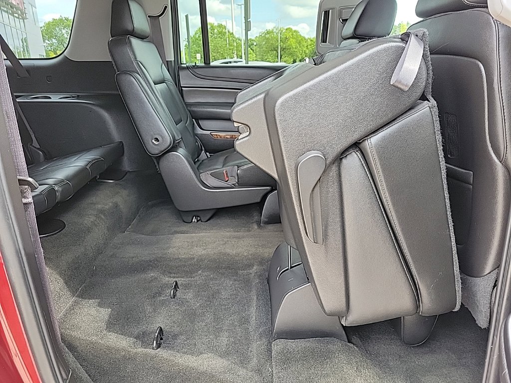 Thumbnail: 2016 Chevrolet Suburban - 22