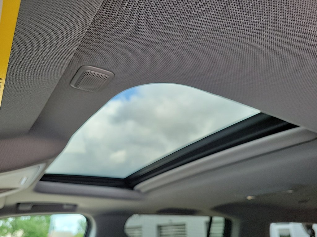 Thumbnail: 2016 Chevrolet Suburban - 34
