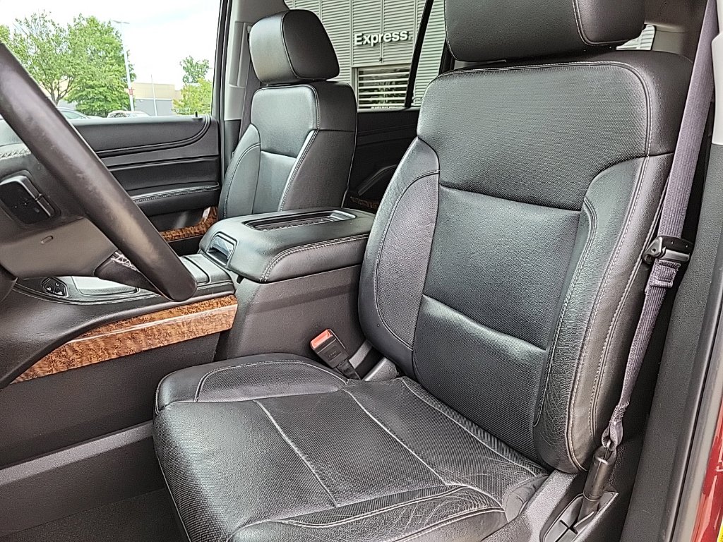 Thumbnail: 2016 Chevrolet Suburban - 10