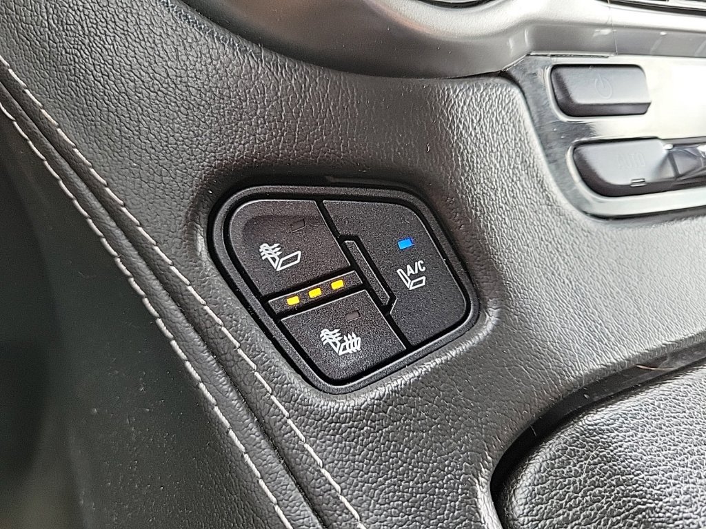 Thumbnail: 2016 Chevrolet Suburban - 29