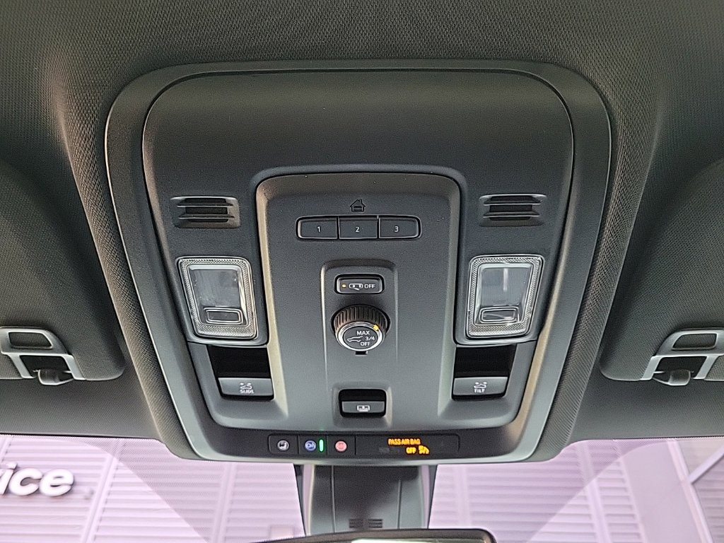 Thumbnail: 2021 Chevrolet Tahoe - 36